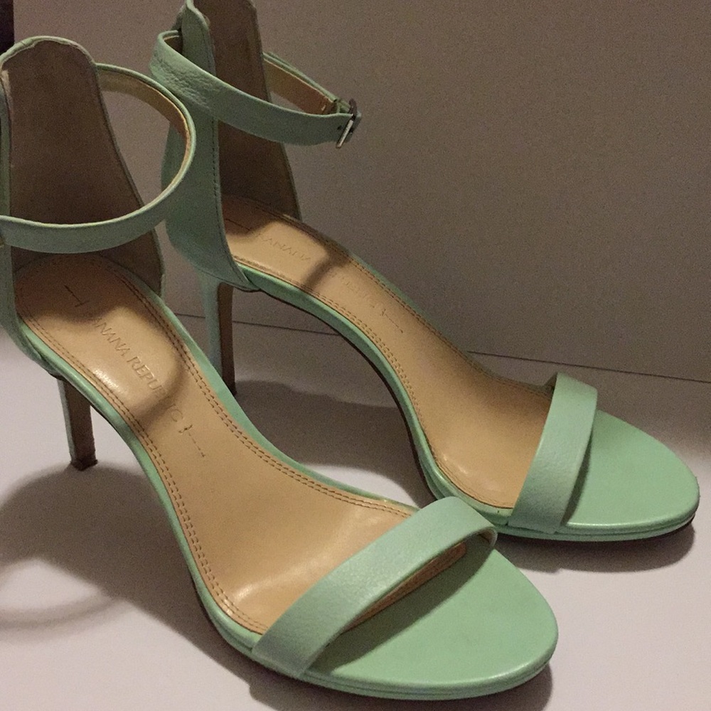 Banana Republic Heels